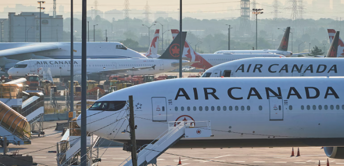 Plus de 700 vols annulés, Air Canada reste paralysée par la grève