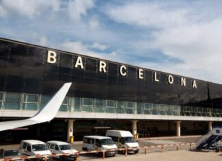 Barcelone : trafic aérien perturbé par de violents orages Barcelone : trafic aérien perturbé par de violents orages