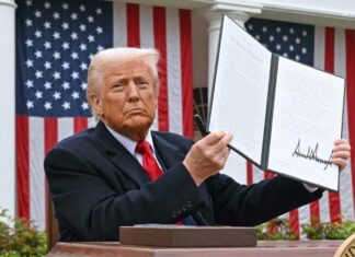 Droits de douane : les envois vers les États-Unis gelés dans 25 pays Droits de douane : les envois vers les États-Unis gelés dans 25 pays