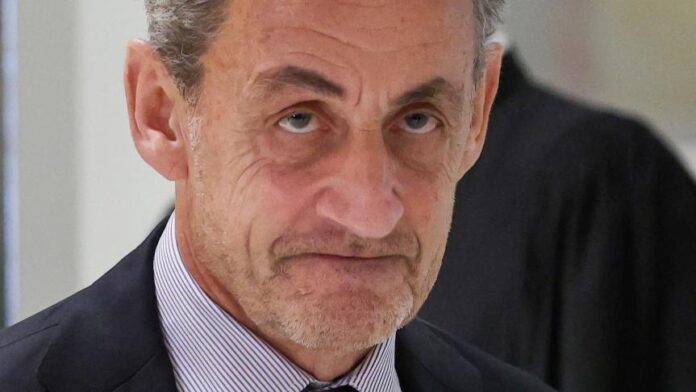 Sarkozy écope de cinq ans, dont trois ferme