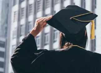 Les jeunes diplômés marocains préfèrent la fonction publique Les jeunes diplômés marocains préfèrent la fonction publique