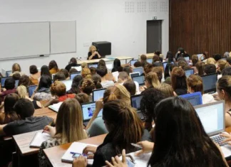 Les Marocains, toujours numéro 1 des étudiants étrangers en France Les Marocains, toujours numéro 1 des étudiants étrangers en France