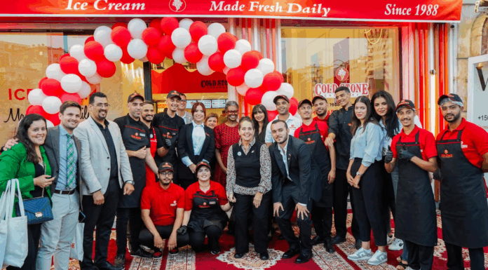 Cold Stone Creamery débarque à Casablanca et transforme la glace en spectacle