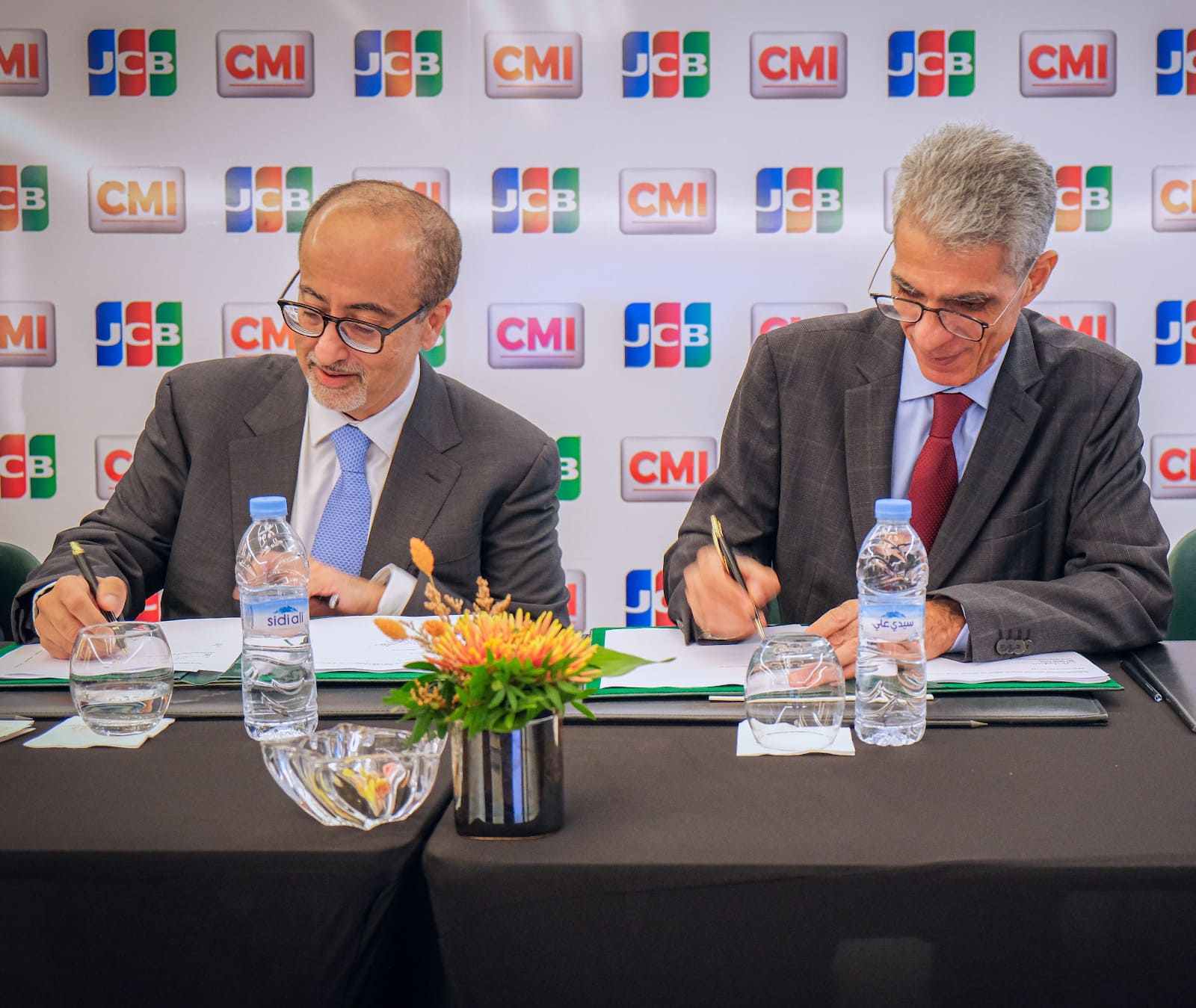3 (1) JCB et le CMI boostent l’acceptation des paiements internationaux au Maroc
