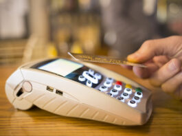 Les paiements par carte ont le vent en poupe