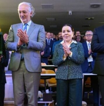 Lalla Asmaa préside une rencontre stratégique sur la surdité infantile Lalla Asmaa préside une rencontre stratégique sur la surdité infantile