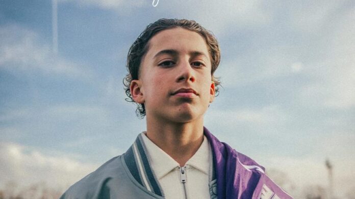 Ilyes Bennane signe son premier contrat professionnel à Anderlecht