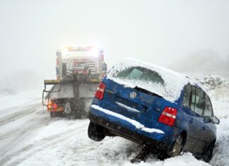 Neige en France : transports toujours perturbés Neige en France : transports toujours perturbés