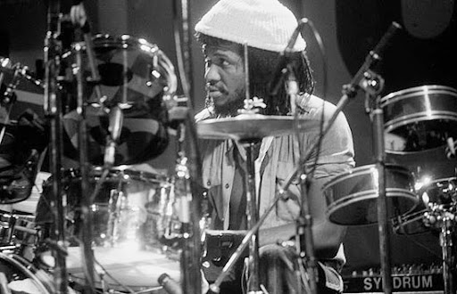 Décès de Sly Dunbar, légende du reggae et du dancehall