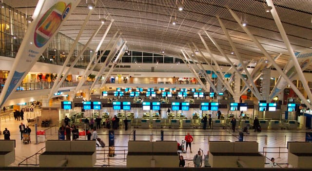 Afrique du Sud : l’aéroport du Cap paralysé après un incendie
