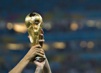 Le Trophée de la Coupe du Monde 2026 fait halte à Salé Le Trophée de la Coupe du Monde 2026 fait halte à Salé