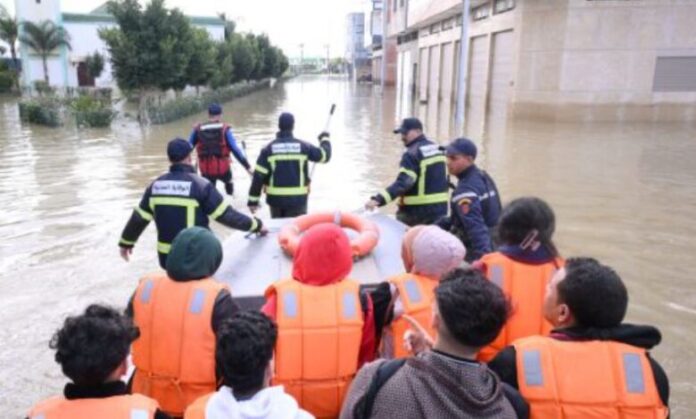 Ksar El Kébir : les FAR et la Protection civile mobilisées sur le terrain