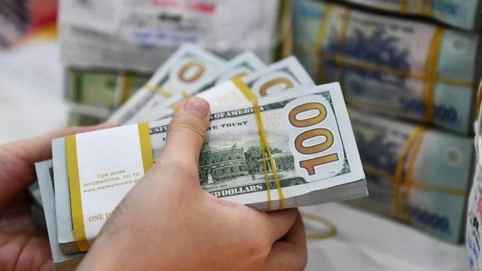 Les tensions au Moyen-Orient poussent le dollar à son plus haut depuis l'été 2025