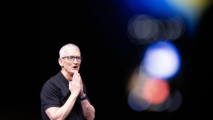 Apple change de capitaine après quinze ans sous Tim Cook