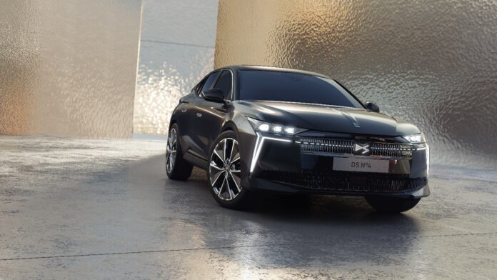 DS Automobiles muscle son offre avec la nouvelle N°4