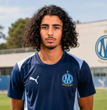 Adam El Boughlamy signe son premier contrat pro avec l’OM Adam El Boughlamy signe son premier contrat pro avec l’OM