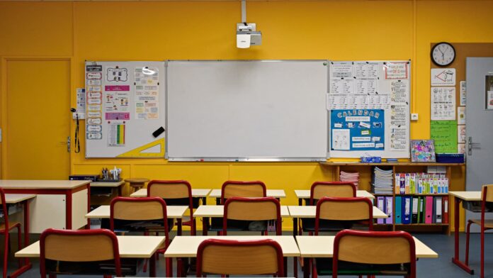 France : la canicule ferme 845 établissements scolaires ce lundi