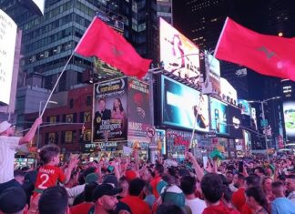 Les supporters marocains enflamment Times Square Les supporters marocains enflamment Times Square
