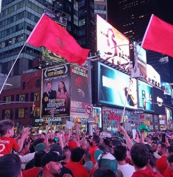 Les supporters marocains enflamment Times Square Les supporters marocains enflamment Times Square