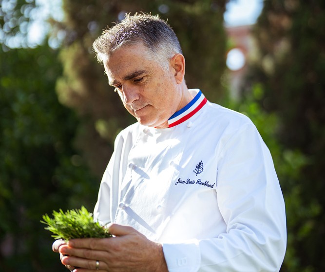 Le Four Seasons Marrakech confie ses cuisines à Jean-Denis Rieubland
