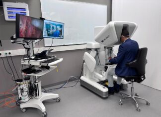 Oncorad réussit une première mondiale en chirurgie à distance Oncorad réussit une première mondiale en chirurgie à distance