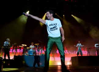 Mika fait vibrer Jazzablanca avec un concert lumineux Mika fait vibrer Jazzablanca avec un concert lumineux